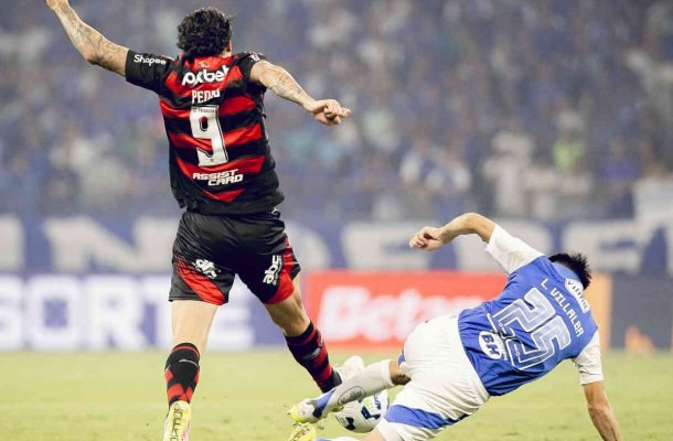 PEDRO – Com Arrascaeta e Gerson bem marcados, teve poucas chances. A melhor foi no primeiro tempo, mas Cássio abafou antes do chute. Pouco fez no segundo tempo e saiu cedendo a vaga para Michael aos 21 minutos. NOTA 6,0. Foto: Adriano Fontes/Flamengo