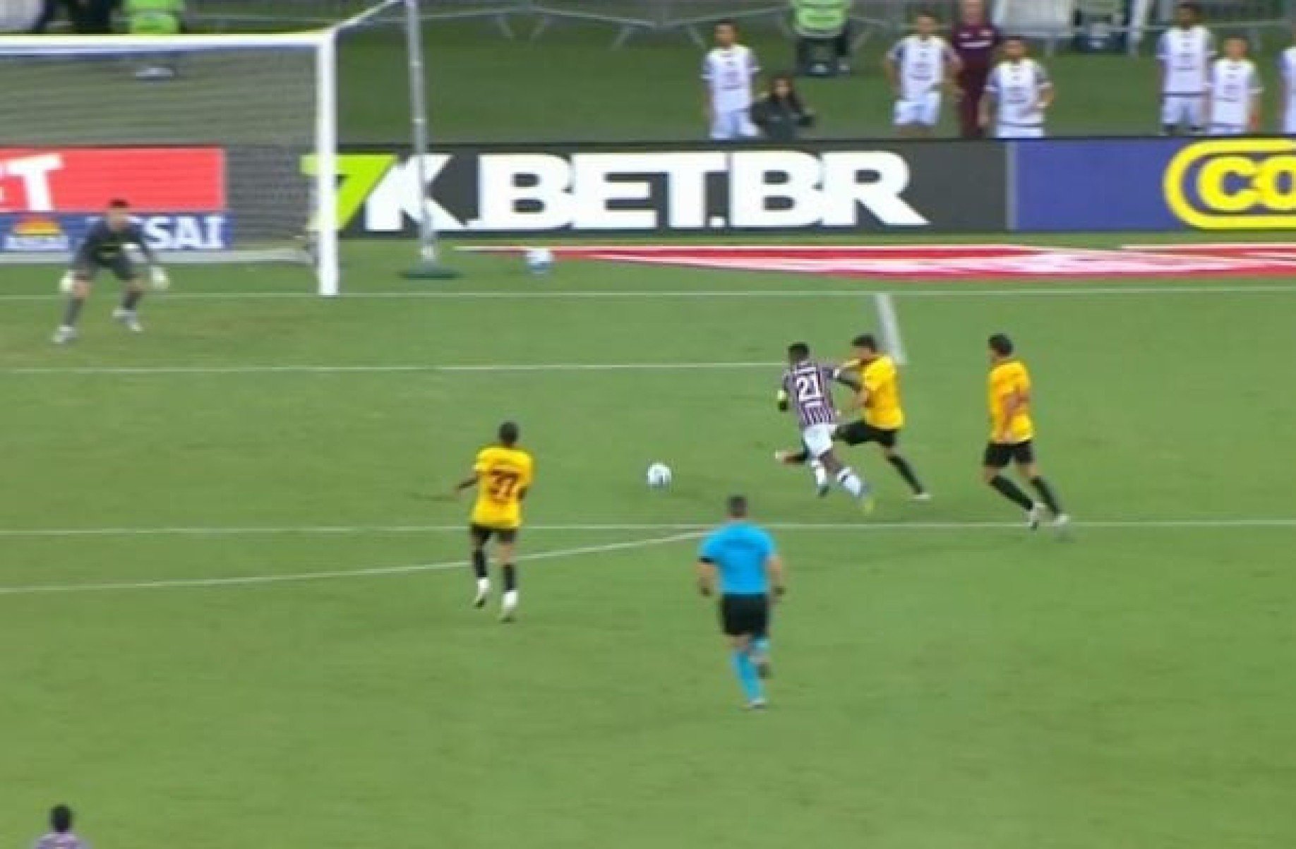 Fluminense contesta anulação de pênalti sobre ??rias em vitória sobre o Sport