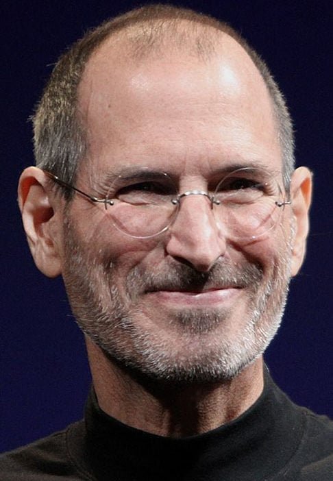 Steve Jobs faria 70 anos em 24/2/2025.  O empresário e inventor, foi um dos maiores nomes da tecnologia de comunicação no mundo. Um revolucionário na computação, telefonia e mídias digitais. 