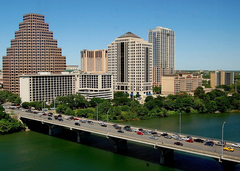Austin (EUA) - A capital do estado do Texas, nos Estados Unidos, tem tanta tradição em "barbecue" que tem até o chamado "Cinturão do Churrasco".-LoneStarMike wikimedia commons 