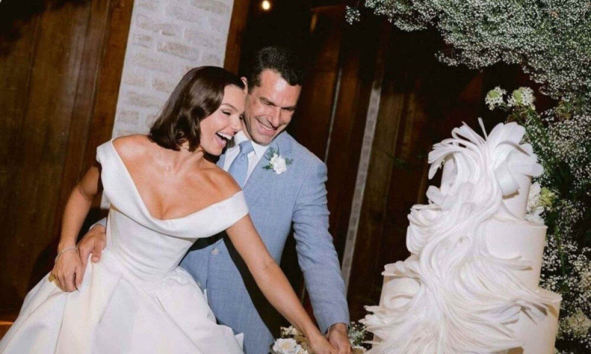 Isis Valverde e Marcus Buaiz se casam em cerimônia emocionante no interior de SP -  (crédito: Tupi - Pablo Oliveira)