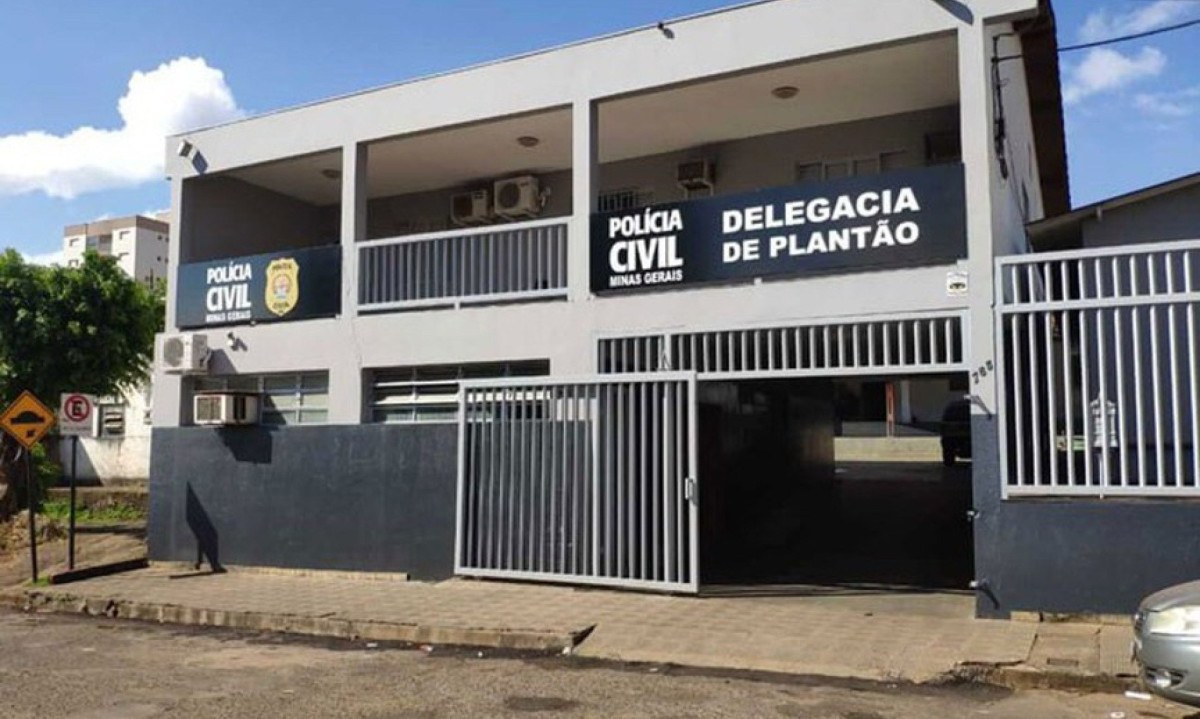 CrianÃ§a em surto, com facas nas ruas, leva Ã  descoberta de caso de abandono -  (crédito: DivulgaÃ?Â§Ã?Â£o/PCMG)