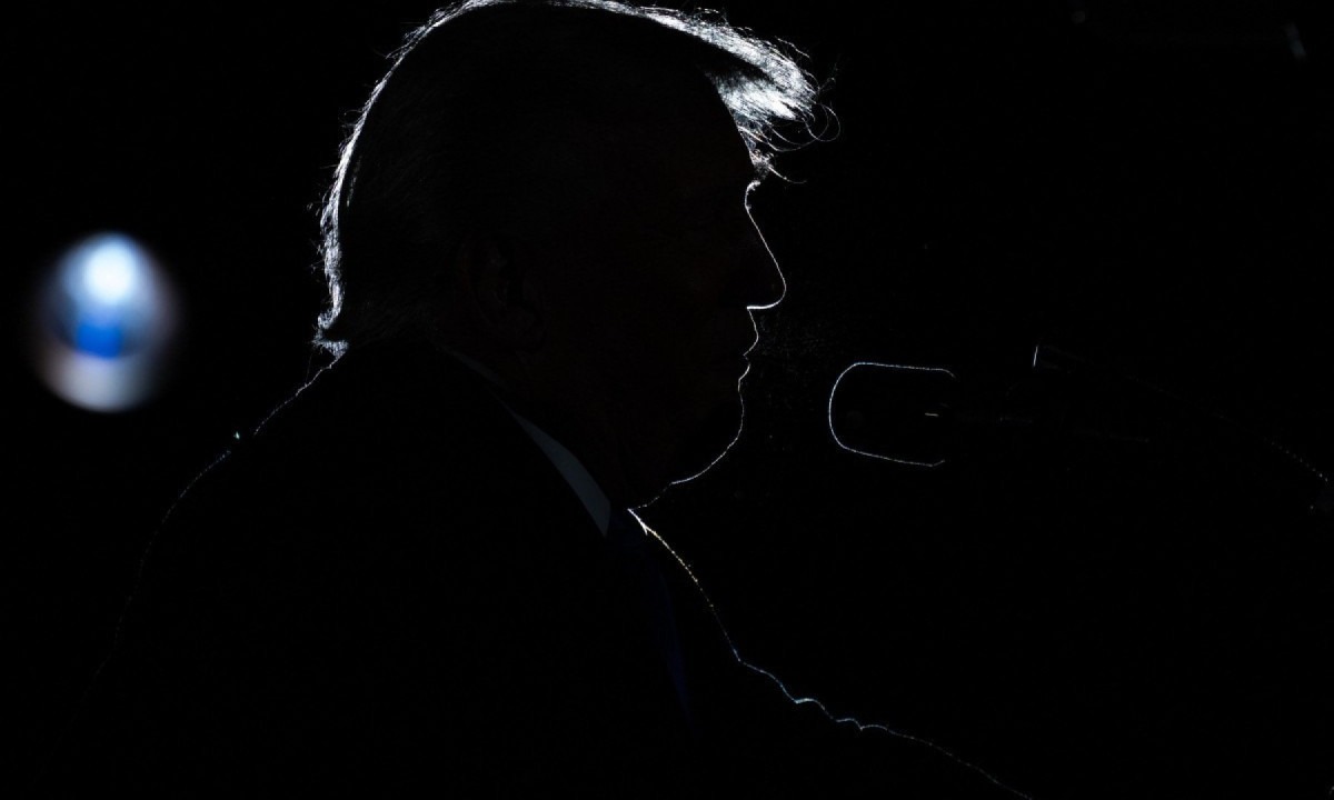  O presidente dos EUA, Donald Trump, discursa na formatura na Universidade do Alabama, nos EUA -  (crédito: SAUL LOEB / AFP)