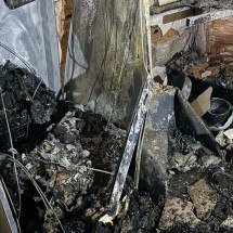 Fogo em botijão de gás destrói cozinha e telhado de casa em Minas - Divulgação/CBMMG