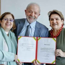 Suposto assédio e queda nas pesquisas provocaram troca de ministras - RICARDO STUCKERT/PR