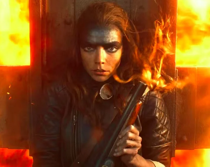 “Furiosa: Uma Saga Mad Max” estreou no dia 23/05/24 no Brasil. A trama se a anos antes de "Mad Max: Estrada da Fúria" (2015) e mostra uma versão jovem da personagem Furiosa, dessa vez interpretada por Taylor-Joy.