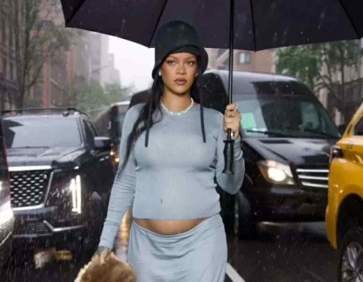 Rihanna exibe barriguinha antes do MET Gala -  (crédito: Reprodução/ Instagram)