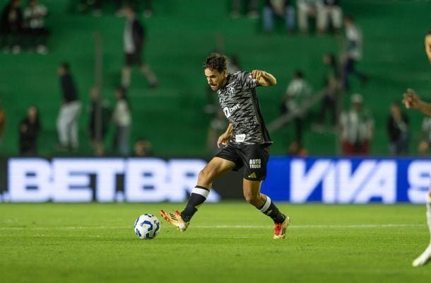 IGOR GOMES - Fez uma boa partida, com uma presença bem ativa no meio de campo e aparecendo bem no campo de ataque. Nota: 6 - Foto: Pedro Souza/Atlético-MG
