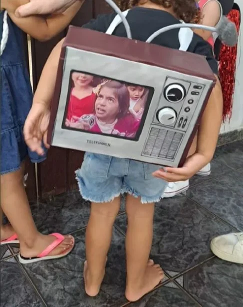 No "Dia da Mochila Maluca",  crianças foram para a escola com suas mochilas decoradas e personalizadas de formas criativas.