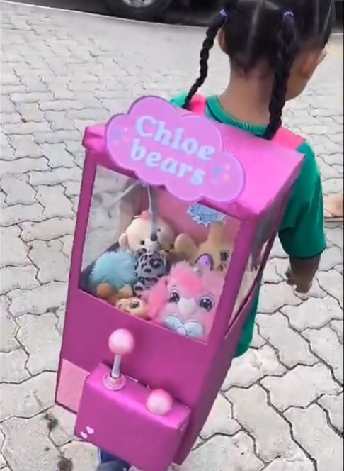 Depois de inúmeros exemplos, agora é hora de se inspirar e usar a criatividade para criar a sua! Quem sabe a mochila do seu filho não seja a próxima a aparecer por aqui?