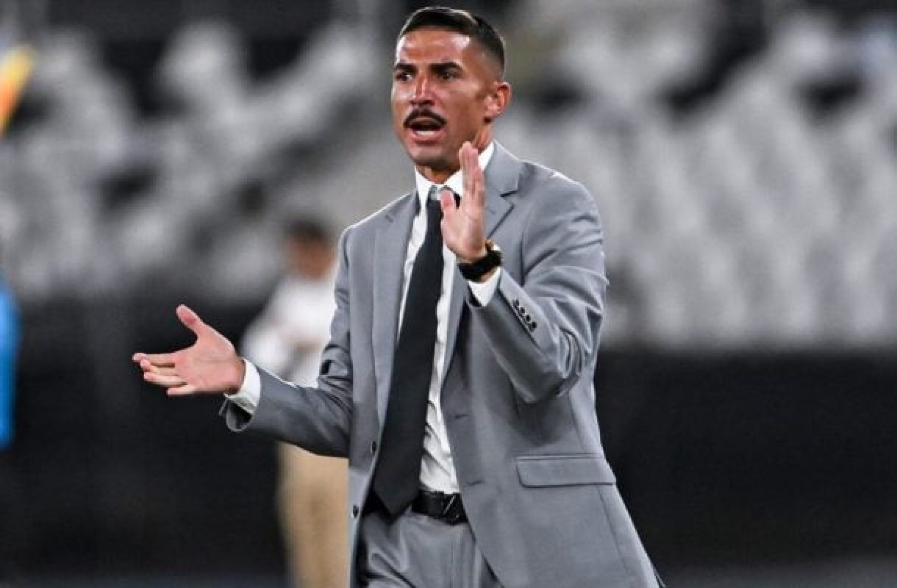 ‘A obrigação de vencer é do Botafogo’, diz técnico do Carabobo