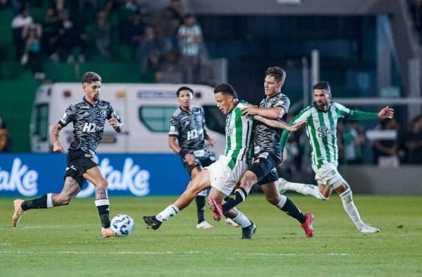 JUVENTUDE - O time gaúcho começou bem a partida, indo para cima e criando oportunidades. Entretanto, acabou errando muito, principalmente na defesa, que resultou no gol do Galo. Na segunda etapa só conseguiu voltar para o jogo na segunda janela de alterações, tendo boas oportunidades para buscar o empate. Nota: 5,5 - Foto: Fernando Alves/ECJ