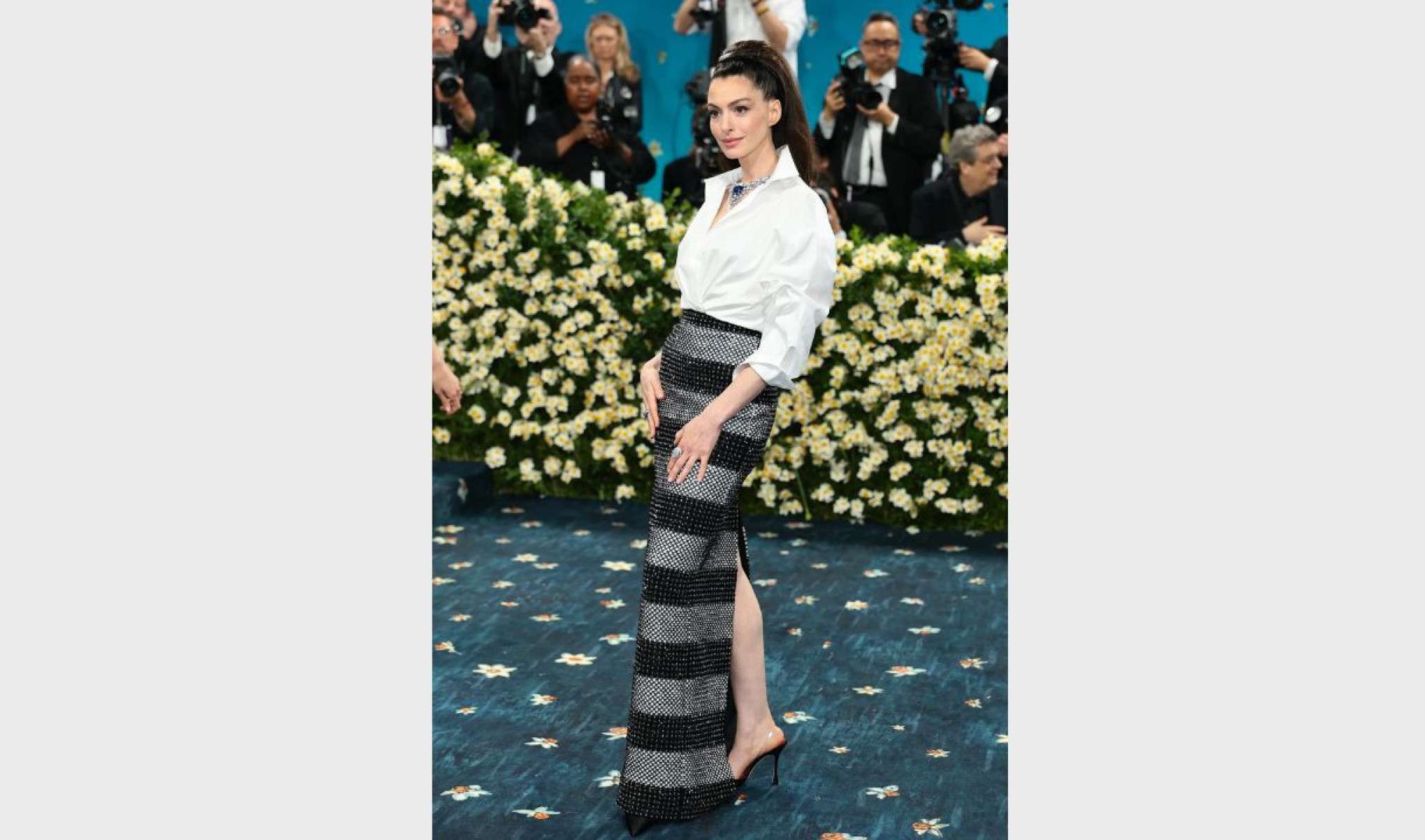 Anne Hathaway
-Getty Images / Vogue