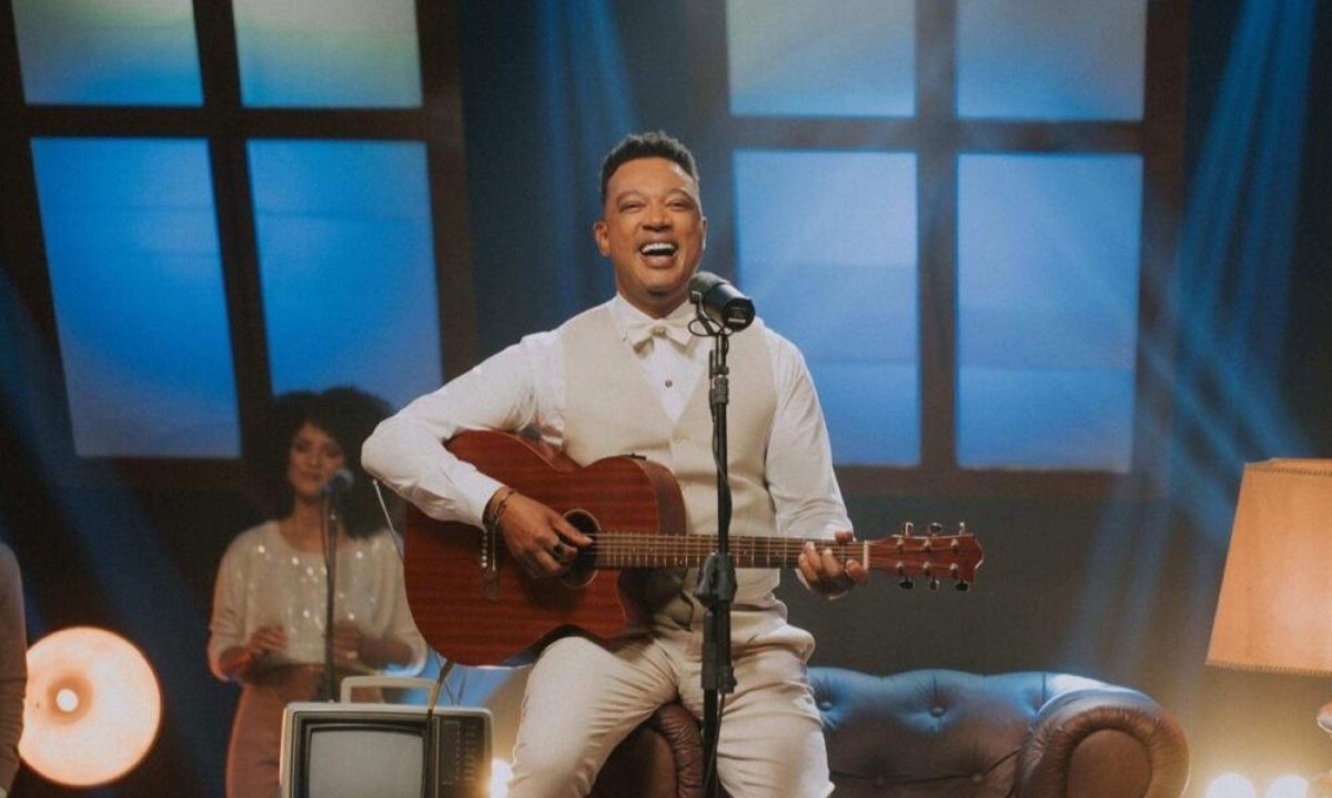 Cantor Marquinhos Gomes grava audiovisual da música “Não Morrerei” com participação do grupo Pique Novo -  (crédito: Tupi - Pablo Oliveira)