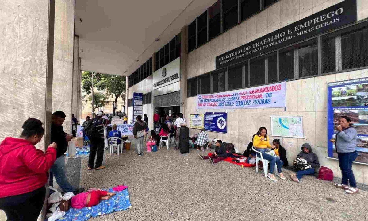Comunidade ocupa Secretaria do Patrimônio da União para pedir pela regularização do território -  (crédito: Edesio Ferreira/EM/D.A Press)