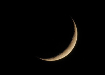O foco é na ausência de um foguete de carga pesada, uma lacuna na capacidade desde a descontinuação do Saturno V. O plano progressivo da NASA busca estabelecer uma presença sustentável na Lua até meados da década de 2020, começando com a infraestrutura e habitats fundamentais. E as casas até 2040. -  (crédito: nousnou iwasaki Unsplash)