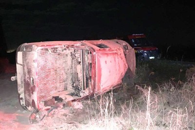 Motorista morreu e passageiro ficou ferido em acidente em rodovia estadual -  (crédito: CBMMG)