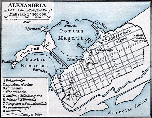 Durante as investidas expansionistas de Alexandre, a cidade foi erguida como salvaguarda militar do delta do rio Nilo diante de ameaças dos persas. 
