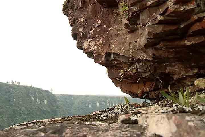 O território abriga rico patrimônio cultural, com destaque para a influência das culturas indígenas, dos imigrantes (luso-brasileiros, vicentistas, açorianos, imigrantes italianos e alemães) e dos quilombolas.