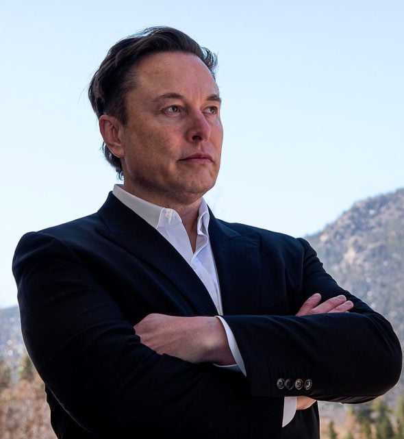 Diante dos desafios, o magnata da tecnologia Elon Musk e sua empresa SpaceX introduziram o conceito de turismo espacial, com envio de civis para a órbita da Terra, a Estação Espacial Internacional (ISS) e eventualmente para a Lua e Marte.
