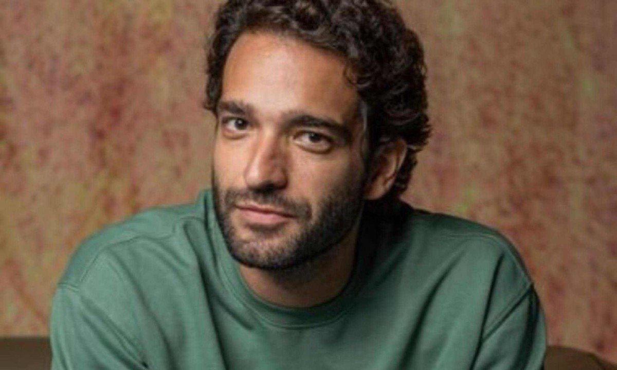 Humberto Carrão evita imprensa e foge de pergunta sobre Cauã Reymond -  (crédito: Tupi - Pablo Oliveira)