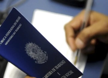 A geração de empregos formais no Brasil em 2024 foi 16,5% maior em comparação ao ano anterior. Segundo dados divulgados pelo Ministério do Trabalho, 1,69 milhão de empregos com carteira assinada foram criados. 
 -  (crédito: Agência Brasil)