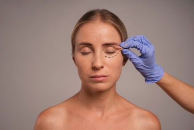 Cirurgia plástica ocular  -  (crédito: DINO)