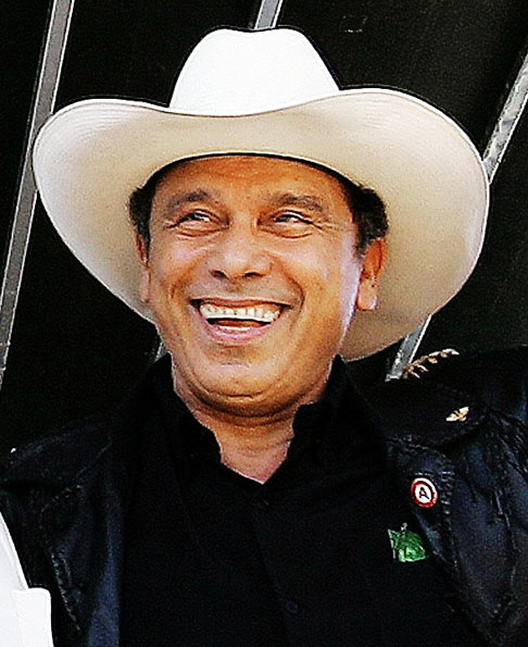 Tudo começou com o paulista João Batista Sérgio Murad, que ou 16 anos no papel do cowboy fictício Beto Carrero. Ele foi o personagem central do parque, inaugurado em 28 de dezembro de 1991, que começou com uma roda gigante e espetáculos improvisados.