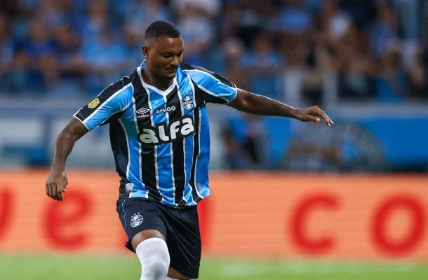 LUAN CÂNDIDO - Fez sua primeira partida como titular em uma função improvisada. Apareceu pouco na partida e deixou o campo no intervalo. Nota: 5 - Foto: Lucas Uebel/Grêmio FBPA