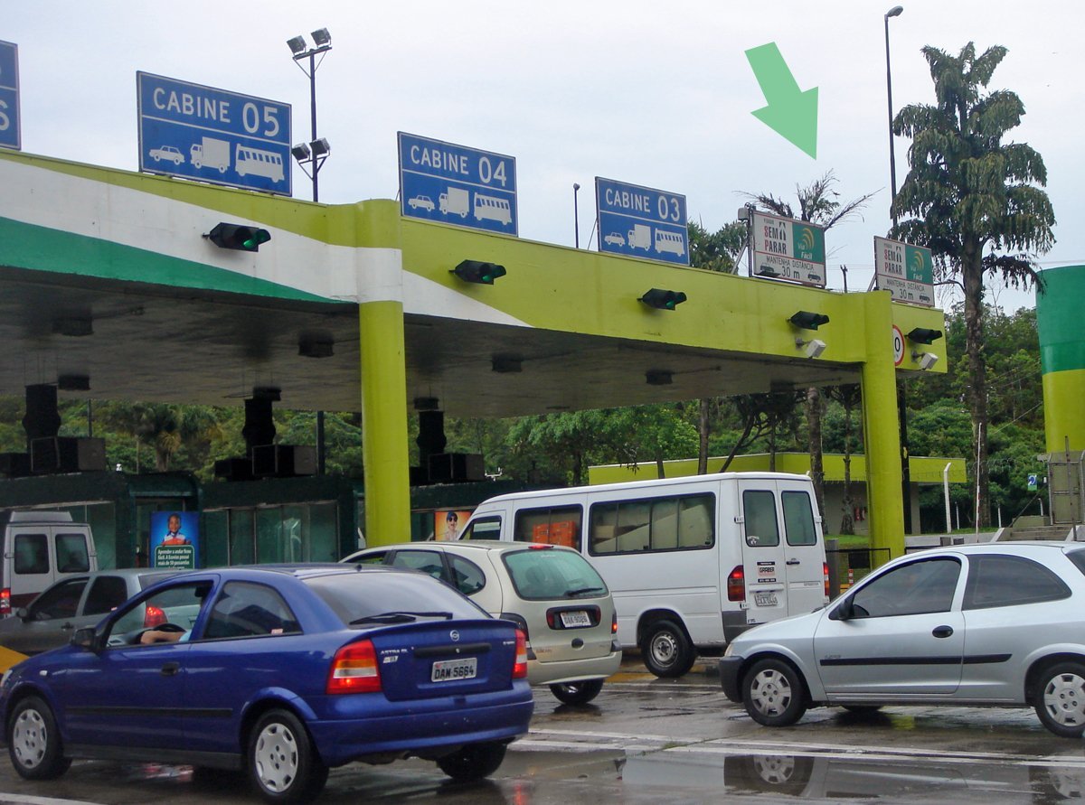 O Conselho Nacional Trânsito (Contran) mantém as regras para os pedágios eletrônicos, também chamados de "free flow" ("fluxo livre", em inglês). Assim, veja as medidas quwle substituiram as normas de 2022, que entraram em vigor no início de 2023.-Mario Roberto Duran Ortiz - wikimedia commons 