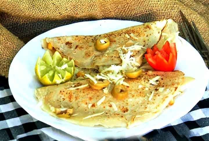 O crepe tambÃ©m pode ter recheio doce ou salgado. Na versÃ£o doce Ã© comum encontrar recheios de chocolate e frutas. 
