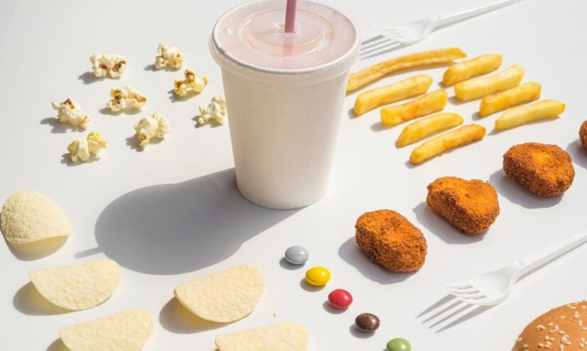 Evidências crescentes associam essas doenças ao consumo de alimentos ultraprocessados -  (crédito: Freepik)