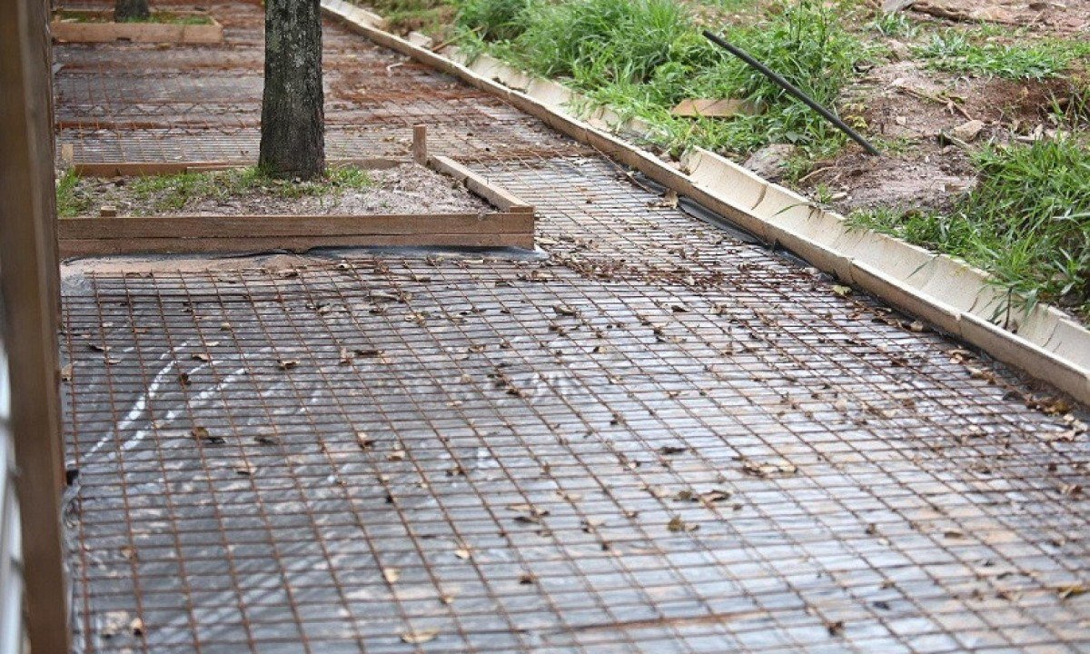 Revitalização da calçada da Praça do Papa