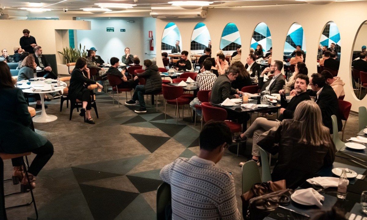  "O primeiro encontro foi marcado com o intuito dos empreendedores se conhecerem e iniciarem uma polÃ­tica de boa vizinhanÃ§a. Todo mundo se apresentou e falou um pouco da sua dor, para alinhar as expectativas", explica Pedro Lobo, sÃ³cio do TerraÃ§o NiÃª -  (crédito: ReproduÃ§Ã£o / Mateus Moreno)