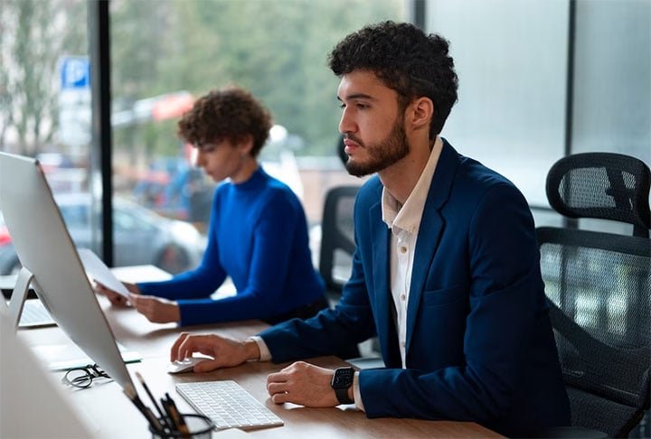 Os números mostram que a mudança não foi bem aceita pelos funcionários belgas.: apenas 0,5% solicitaram a permanência neste modo de trabalho.