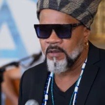 Carlinhos Brown analisa nova geração da música: "Passou a se afirmar em likes" - Reprodução YouTube Carlinhos Brown 