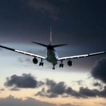 Famosos que têm pavor de avião;  alguns já sofreram acidente - RENE RAUSCHENBERGER por Pixabay
