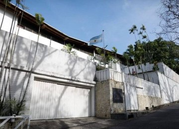 Embaixada da Argentina em Caracas, na Venezuela. -  (crédito: Leonardo Fernandez Viloria/Getty Images)