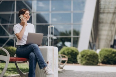Saber como fazer ligação em outro país pode parecer complicado à primeira vista, mas com as ferramentas certas, é possível manter o contato com o Brasil -  (crédito: Freepik)