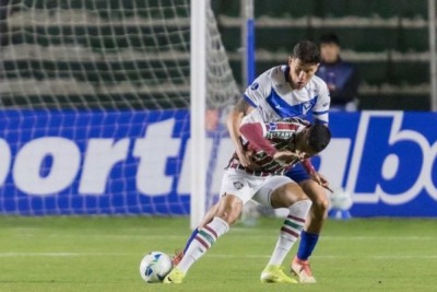 Outra vez com o time reserva, o Fluminense acabou conhecendo sua primeira derrota na Sul-Americana. Na noite desta quinta-feira (08), o Tricolor foi superado pelo San José, pelo placar mínimo. Após uma primeira etapa ruim, o Flu voltou bem na segunda etapa, mas acabou cedendo espaços para sofrer o gol. Confira como Jogada10 avaliou os jogadores tricolores. Foto: Divulgação/Conmebol -  (crédito: Divulgação/Conmebol)