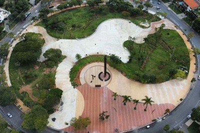 Entrega das obras de revitalização da Praça do Papa foi adiada para Dezembro de 2025 -  (crédito: Leandro Couri/Em/D.A Press)