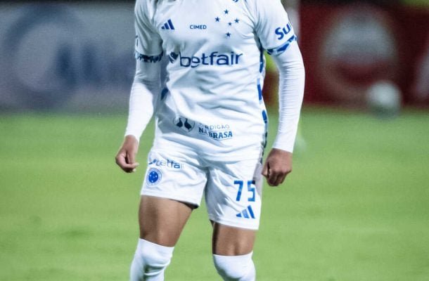 RODRIGUINHO - Foi discreto. Participou pouco da partida e teve poucas ações com a bola, mesmo com o Cruzeiro tendo mais posse. A Raposa sentiu falta da sua participação, já que era um dos responsáveis pela criação. NOTA: 4,5 - Foto: Gustavo Aleixo / Cruzeiro