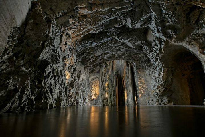 Maior lago subterrâneo do planeta é descoberto em região pouco explorada