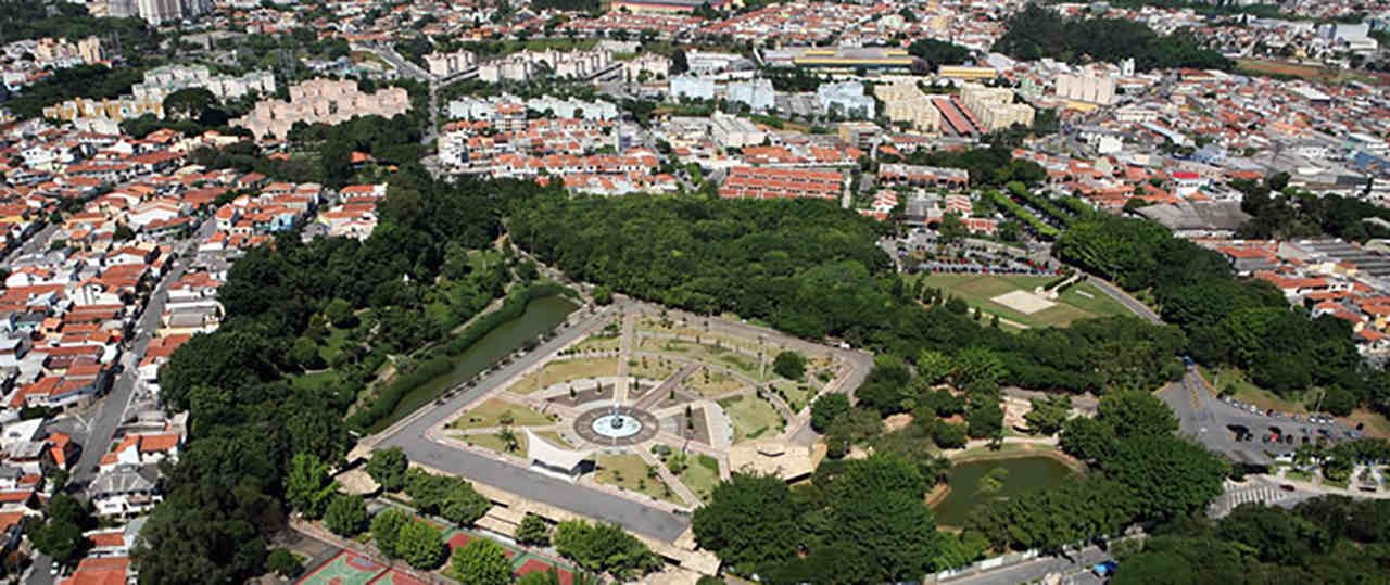 14ª - São Caetano do Sul (SP) - A cidade possui uma oferta turística relevante, uma vez que em seu calendário figuram festas tradicionais como a Festa Italiana, Entoada Nordestina, Encontro de Carros Antigos, Corrida de Reis, Cavalgada de Nossa Senhora Aparecida, Feira das Nações, Parada Cívico Militar, entre outras.