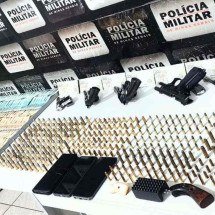 MG: PM prende trio suspeito de tráfico de armas e contrabando de cigarro - DivulgaÃ§Ã£o/PMMG