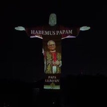 Cristo Redentor homenageia Papa Leão 14 - Santuário do Cristo Redentor