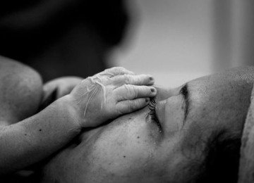 Paula Beltrão, fotógrafa há 15 anos, oferece acolhimento a famílias que lidam com a perda gestacional, através da fotografia -  (crédito: Paula Beltrão)
