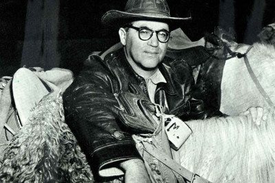 O escritor João Guimarães Rosa, homenageado na Bienal Mineira do Livro, que será encerrada neste sábado (10/5) em BH -  (crédito: Eugênio Silva/O Cruzeiro/EM/D.A Press/1952)