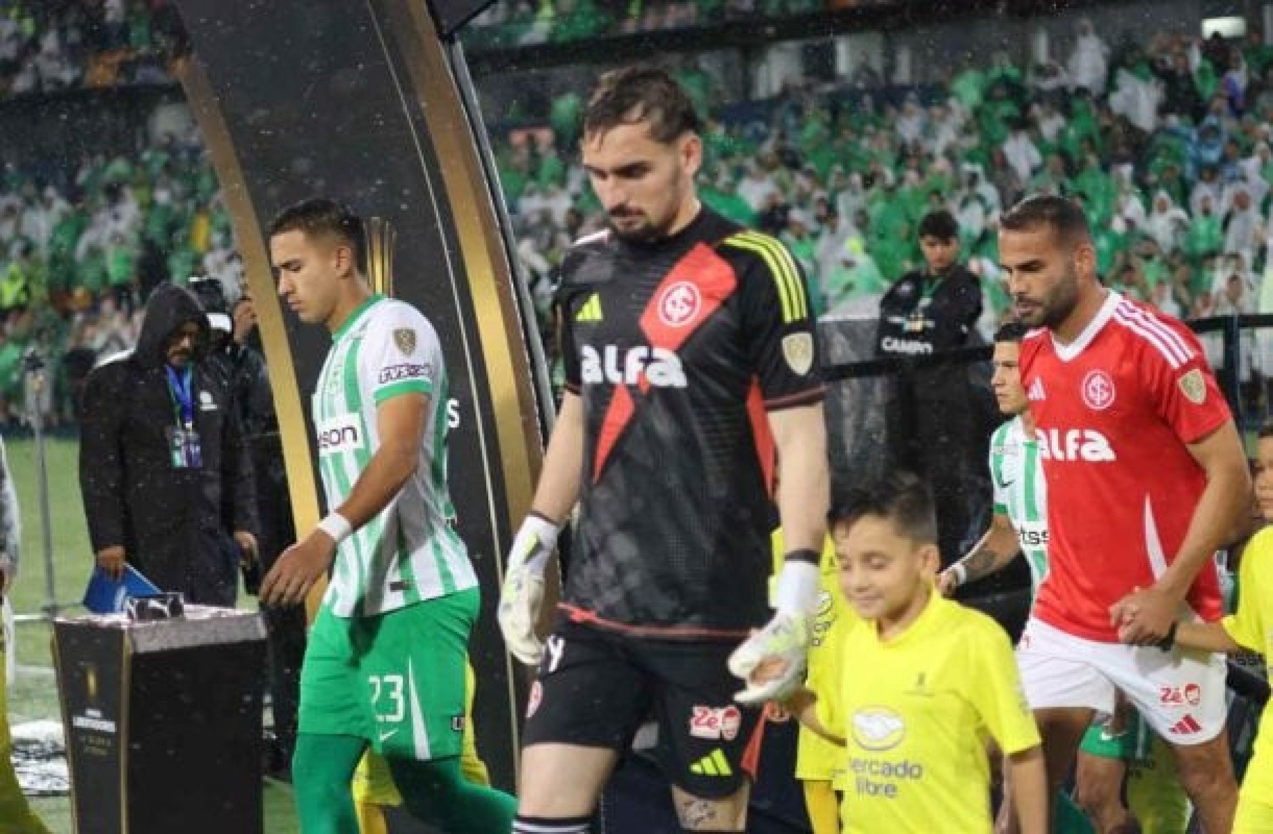 Anthoni cita desgaste mental como um dos motivos para irregularidade do Inter