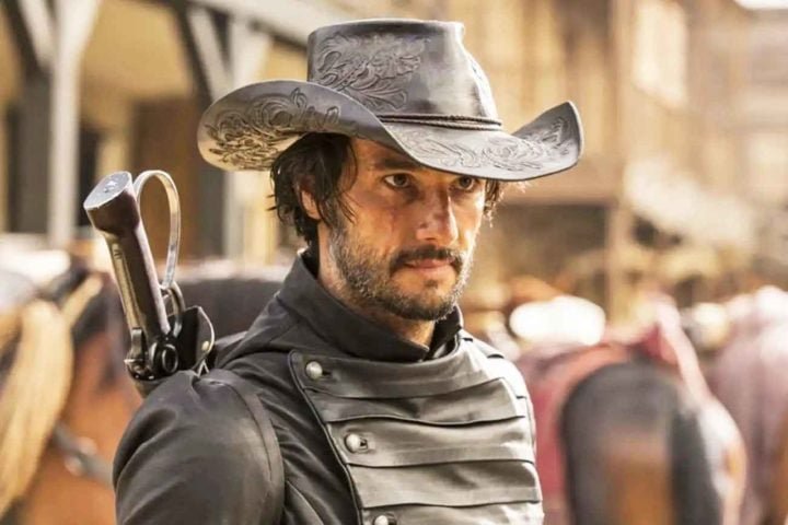 Rodrigo Santoro também esteve na série de sucesso "Westworld" (2016-2022), da HBO, na qual interpretou o personagem Hector Scaton.